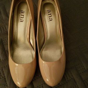 Beige a.n.a Pumps